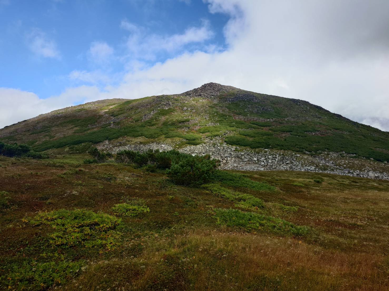 北海道上川層雲峡・ホテル大雪のスタッフによる日本一早い紅葉情報